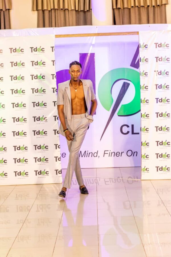 Chic Casual - Image 3